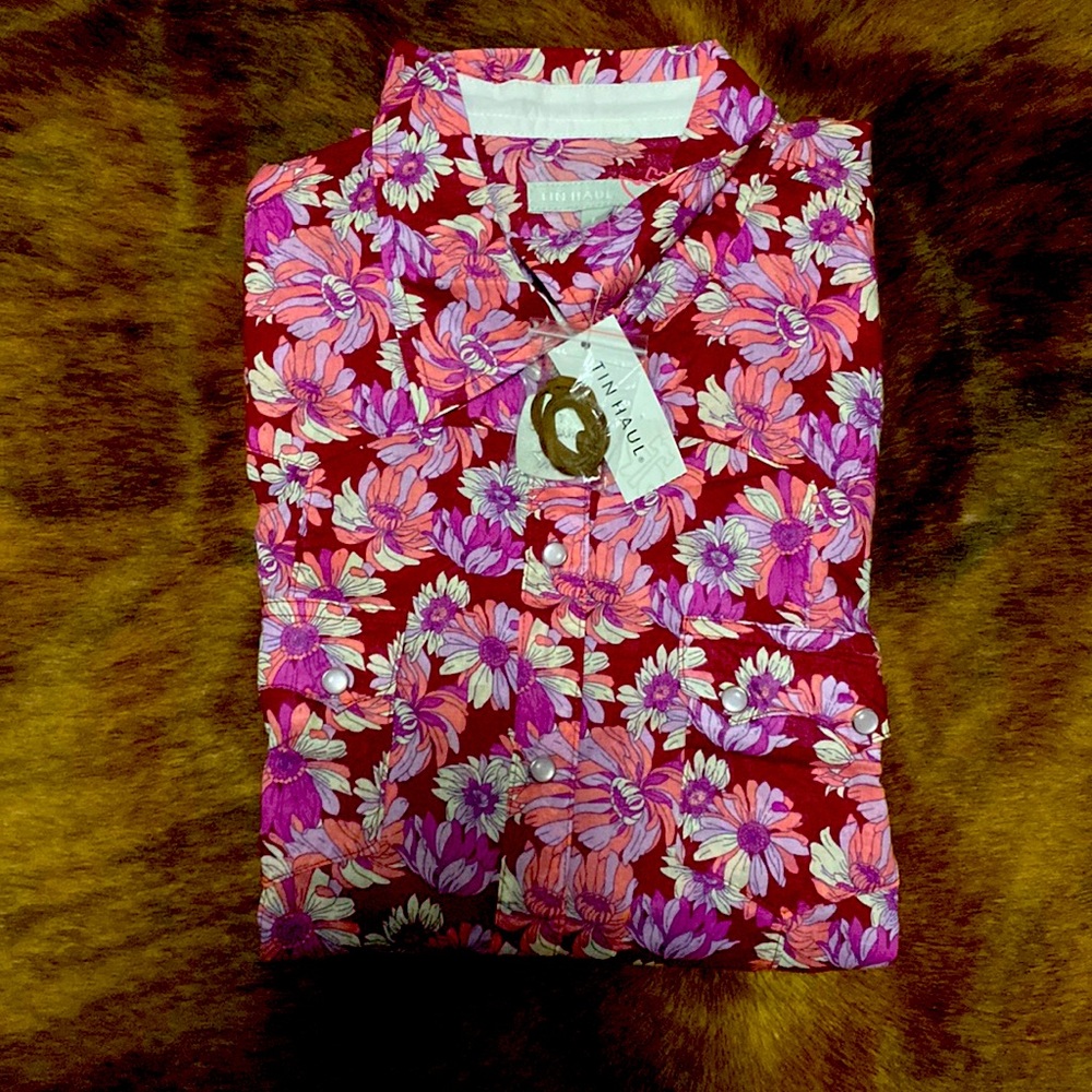 Cute Never Worn Rodeo Shirt